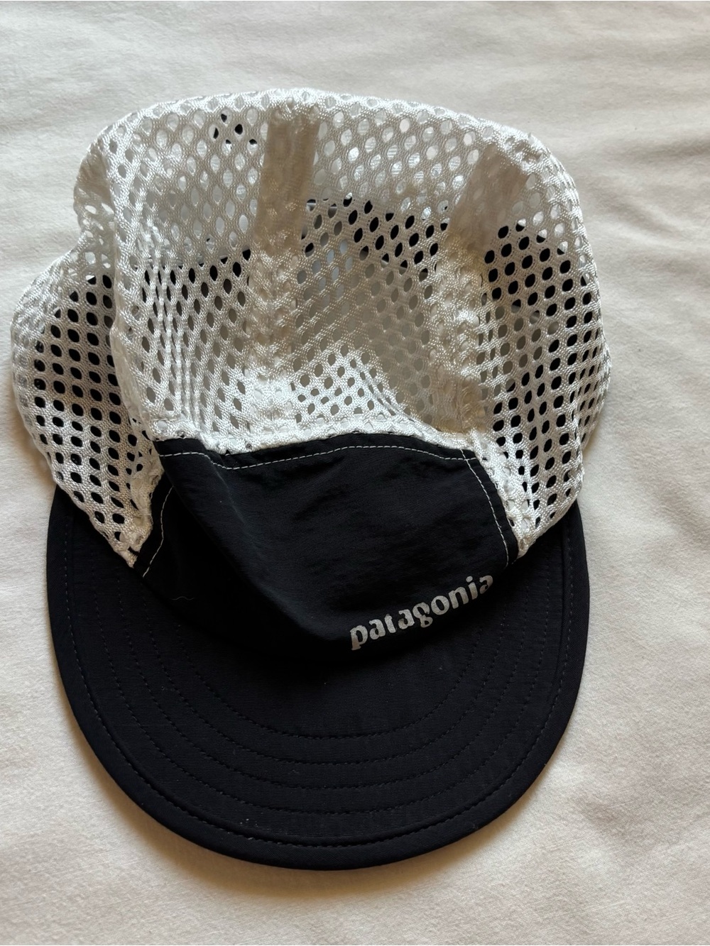 Patagonia Duckbill Cap Black White Mesh 5 Panel Running Hat - Picture 3 of 8